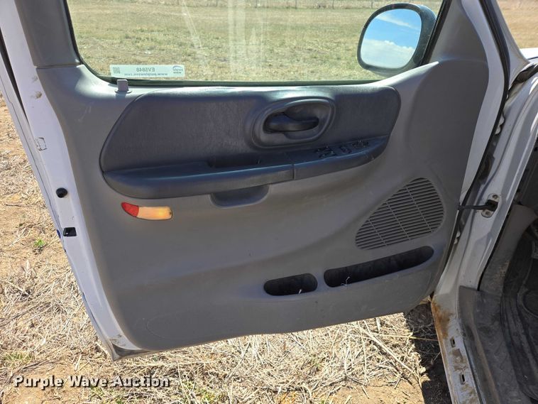 image for item EV5848 1999 Ford F150 Ext. Cab pickup truck