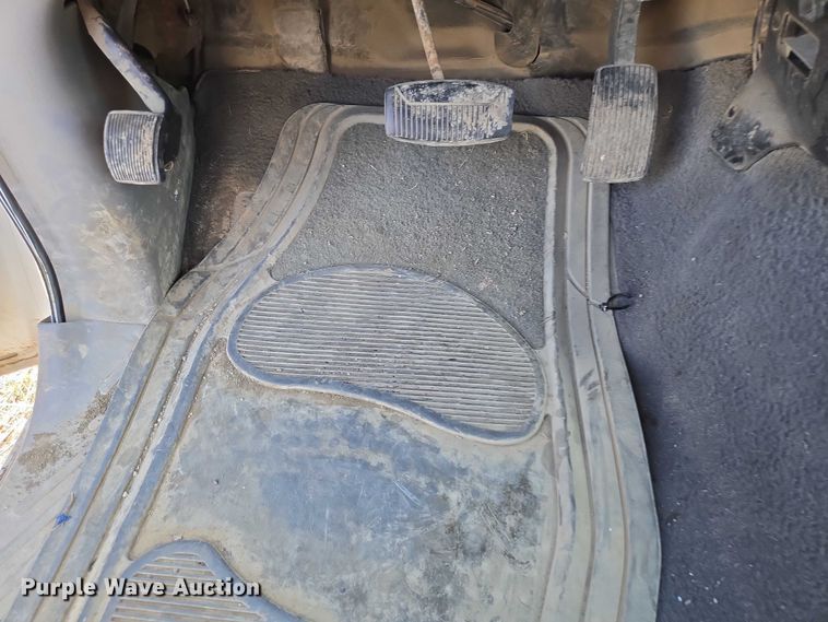 image for item EV5848 1999 Ford F150 Ext. Cab pickup truck