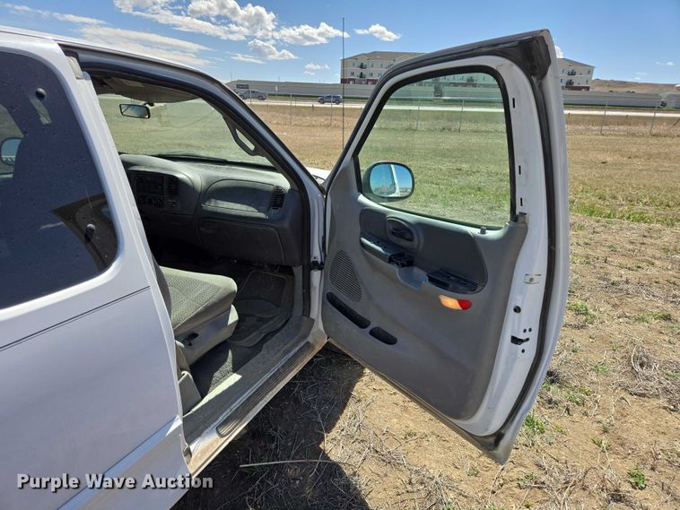 image for item EV5848 1999 Ford F150 Ext. Cab pickup truck