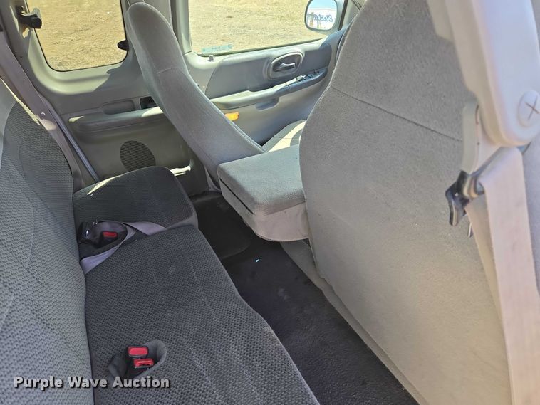 image for item EV5848 1999 Ford F150 Ext. Cab pickup truck