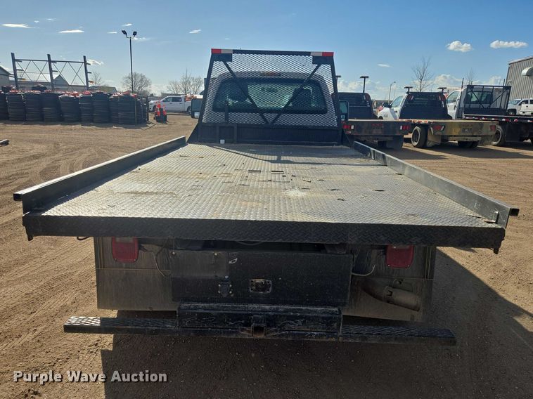 image for item EV5883 2011 Ford F550 Super Duty flatbed truck