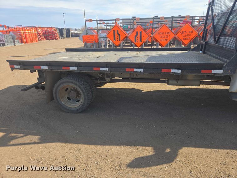 image for item EV5883 2011 Ford F550 Super Duty flatbed truck