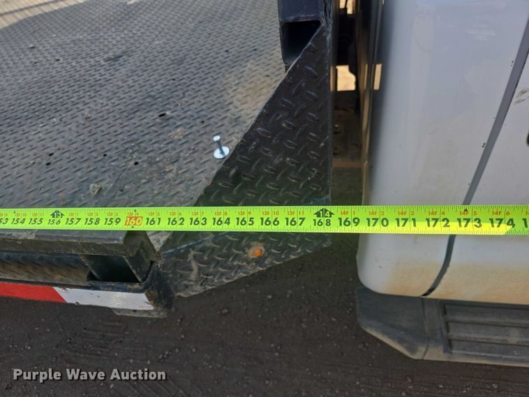 image for item EV5883 2011 Ford F550 Super Duty flatbed truck