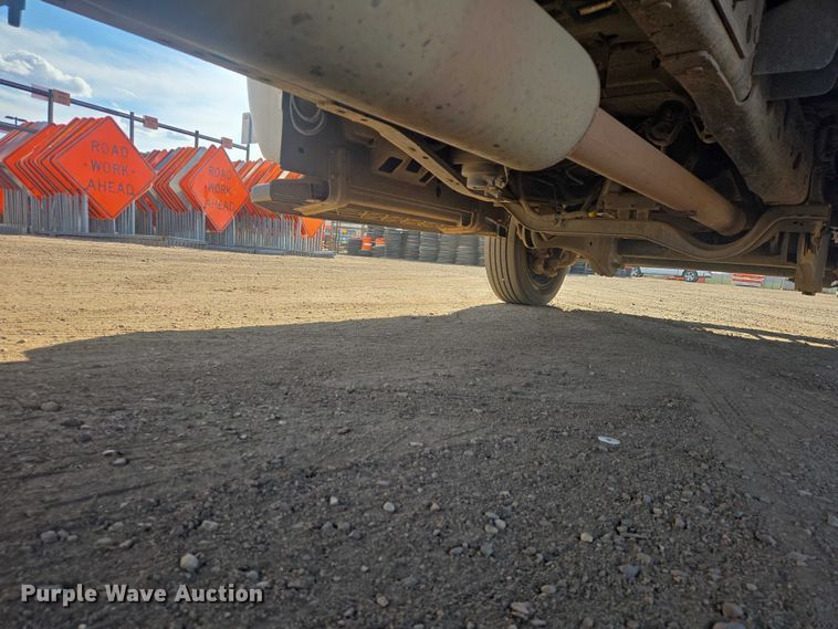 image for item EV5883 2011 Ford F550 Super Duty flatbed truck