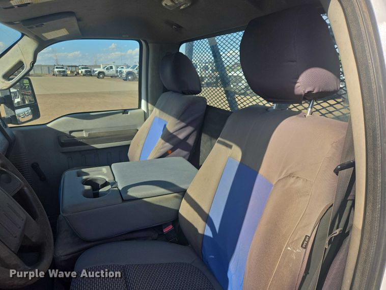 image for item EV5883 2011 Ford F550 Super Duty flatbed truck