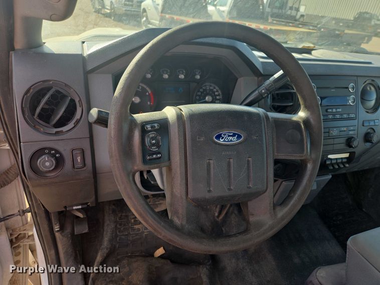 image for item EV5883 2011 Ford F550 Super Duty flatbed truck