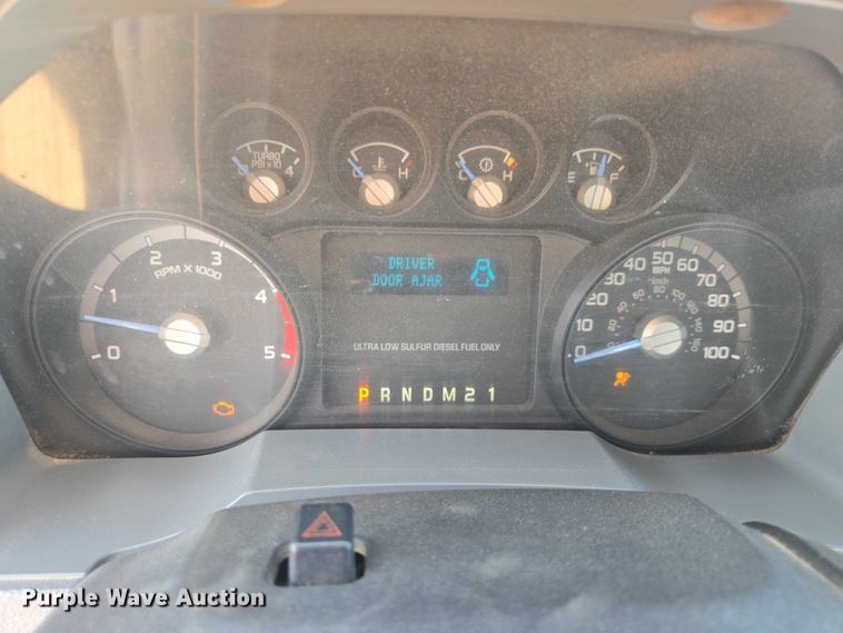 image for item EV5883 2011 Ford F550 Super Duty flatbed truck