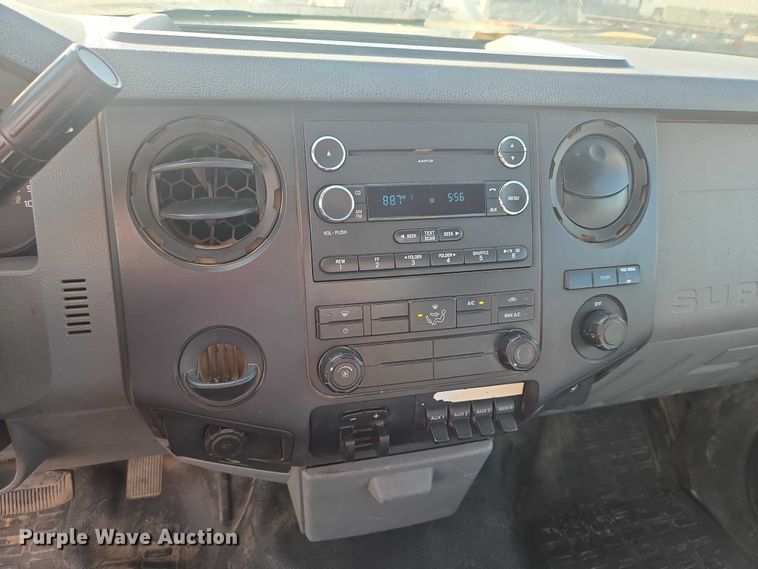 image for item EV5883 2011 Ford F550 Super Duty flatbed truck