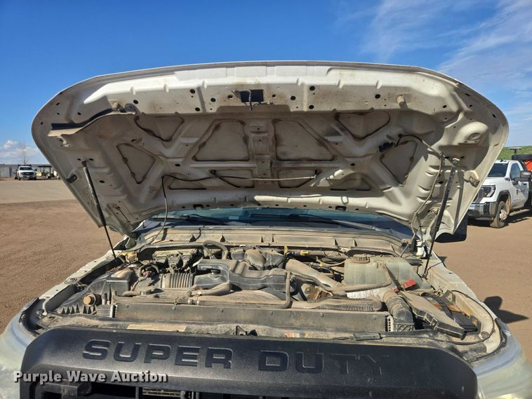 image for item EV5883 2011 Ford F550 Super Duty flatbed truck