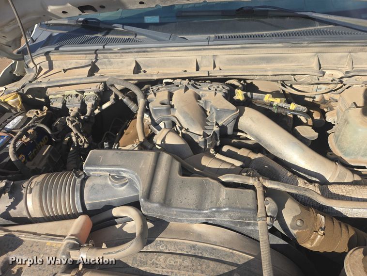 image for item EV5883 2011 Ford F550 Super Duty flatbed truck