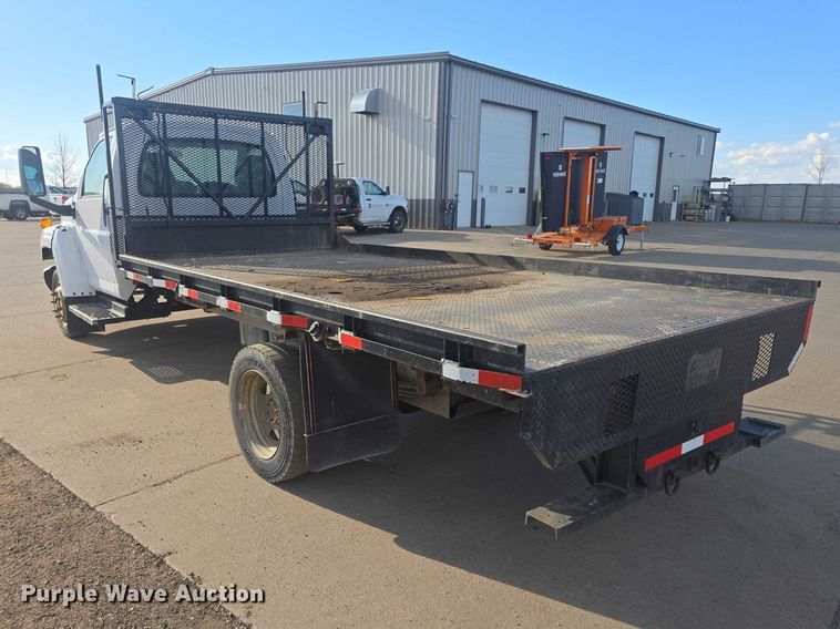 image for item EV5884 2005 Chevrolet C4500 flatbed truck