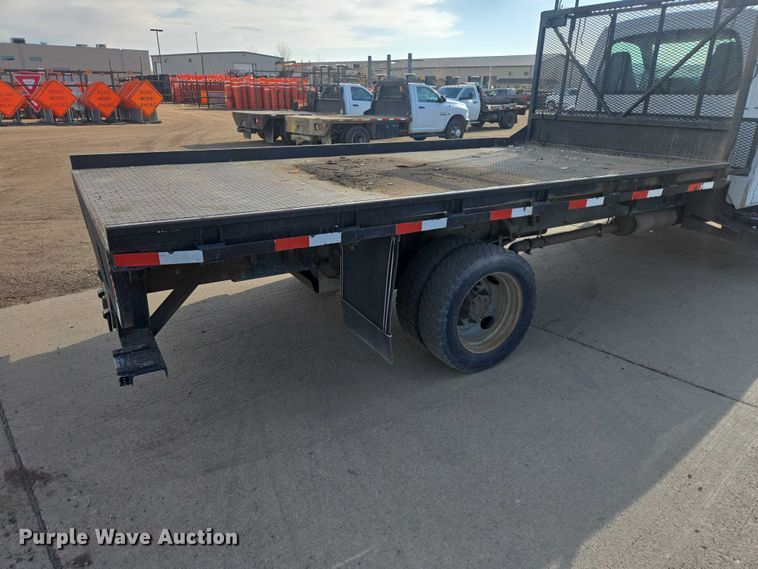 image for item EV5884 2005 Chevrolet C4500 flatbed truck