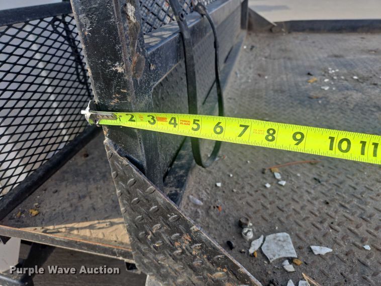 image for item EV5884 2005 Chevrolet C4500 flatbed truck