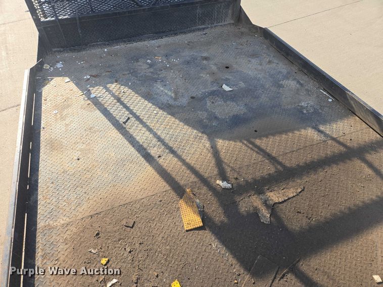 image for item EV5884 2005 Chevrolet C4500 flatbed truck