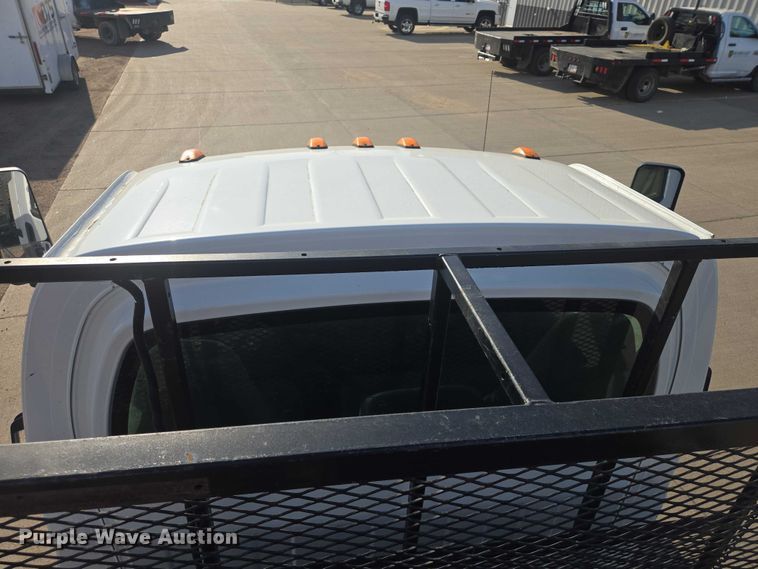 image for item EV5884 2005 Chevrolet C4500 flatbed truck