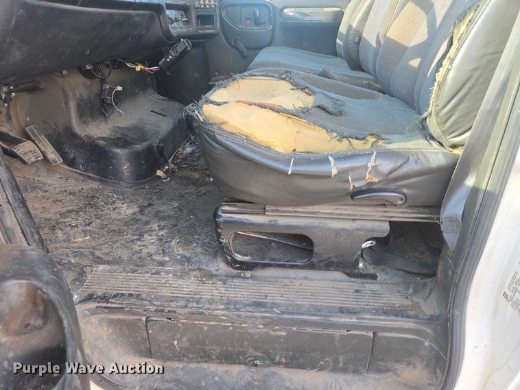 image for item EV5884 2005 Chevrolet C4500 flatbed truck