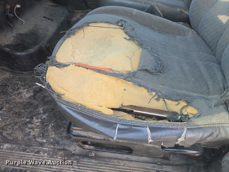 image for item EV5884 2005 Chevrolet C4500 flatbed truck