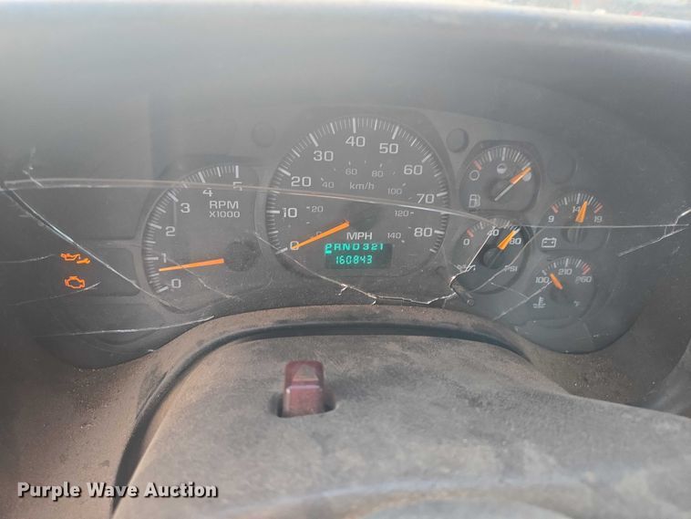 image for item EV5884 2005 Chevrolet C4500 flatbed truck