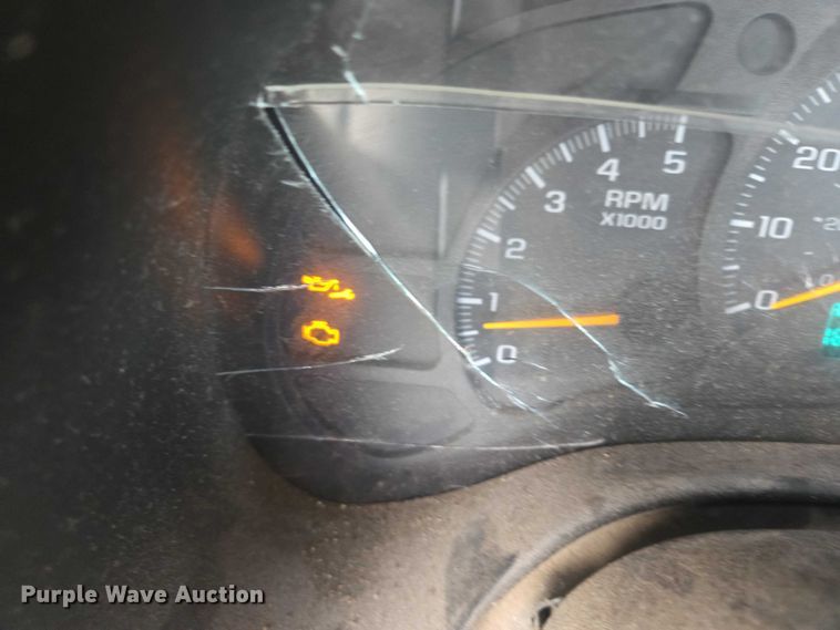 image for item EV5884 2005 Chevrolet C4500 flatbed truck