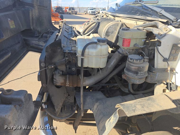 image for item EV5884 2005 Chevrolet C4500 flatbed truck