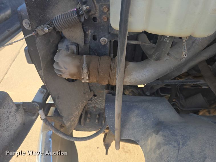 image for item EV5884 2005 Chevrolet C4500 flatbed truck