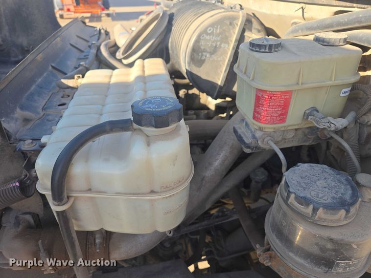 image for item EV5884 2005 Chevrolet C4500 flatbed truck