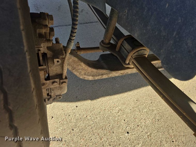 image for item EV5884 2005 Chevrolet C4500 flatbed truck