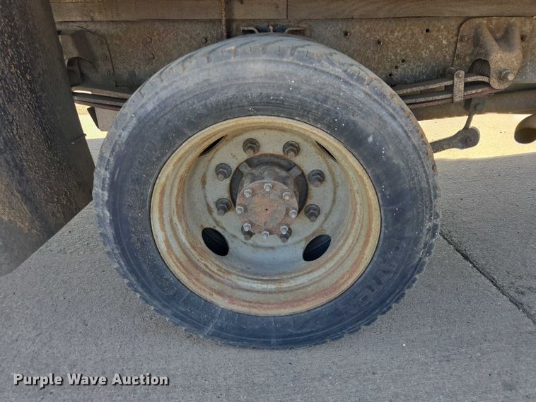 image for item EV5884 2005 Chevrolet C4500 flatbed truck