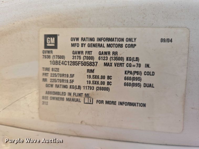 image for item EV5884 2005 Chevrolet C4500 flatbed truck