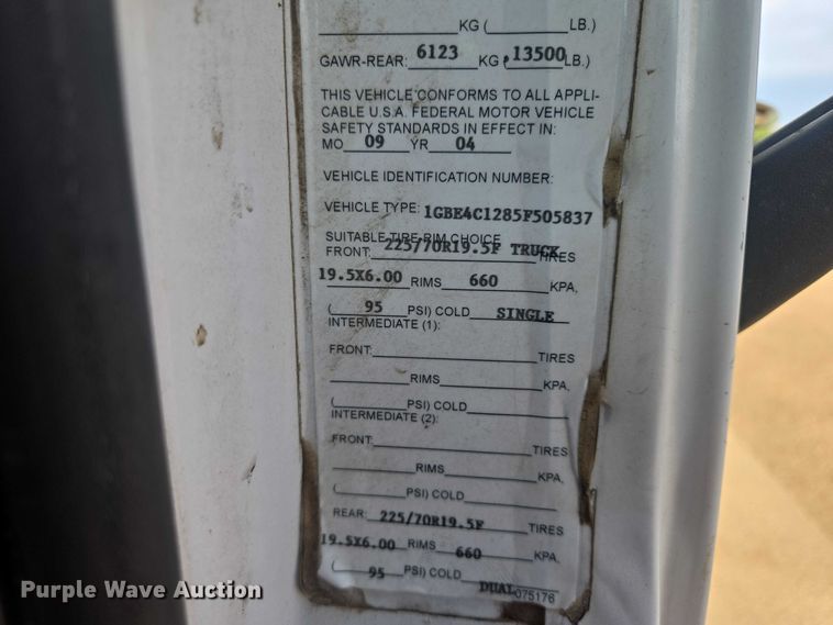 image for item EV5884 2005 Chevrolet C4500 flatbed truck