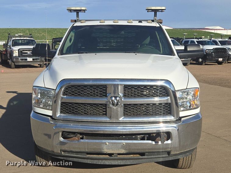 image for item EV5885 2017 RAM 3500 flatbed pickup truck