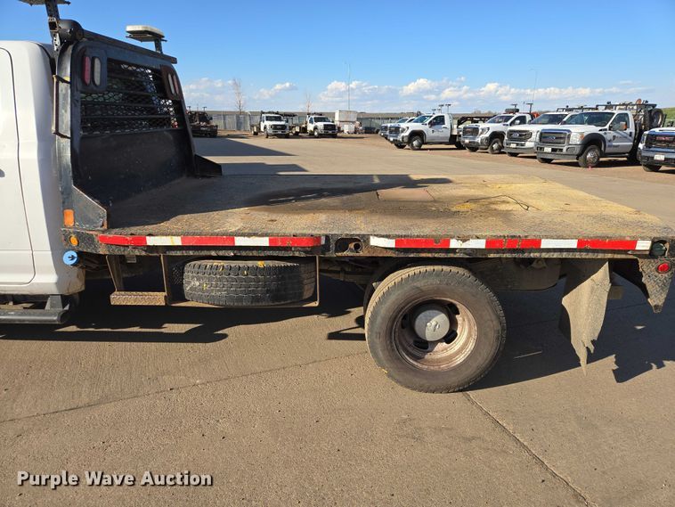 image for item EV5885 2017 RAM 3500 flatbed pickup truck
