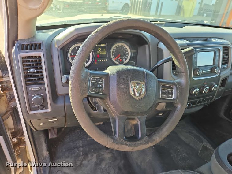 image for item EV5885 2017 RAM 3500 flatbed pickup truck