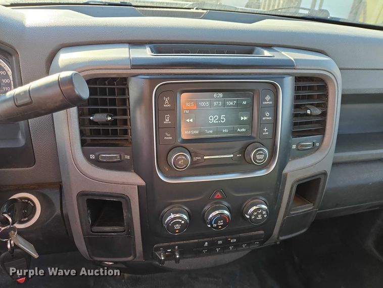 image for item EV5885 2017 RAM 3500 flatbed pickup truck
