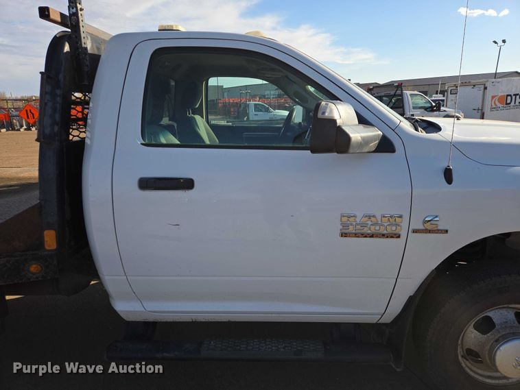 image for item EV5885 2017 RAM 3500 flatbed pickup truck