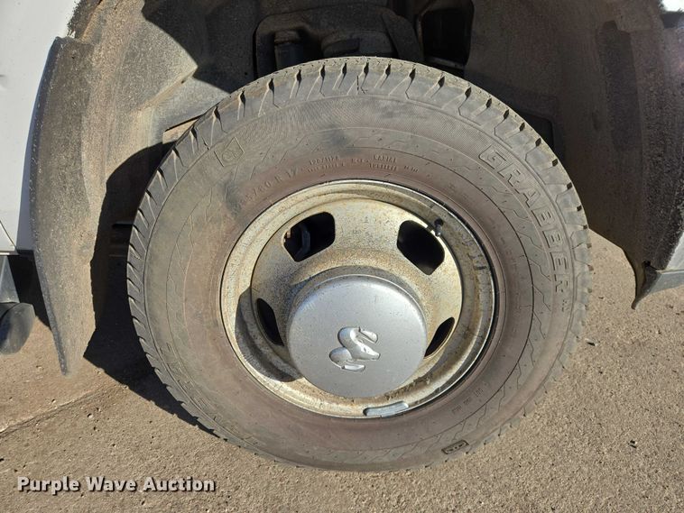 image for item EV5885 2017 RAM 3500 flatbed pickup truck