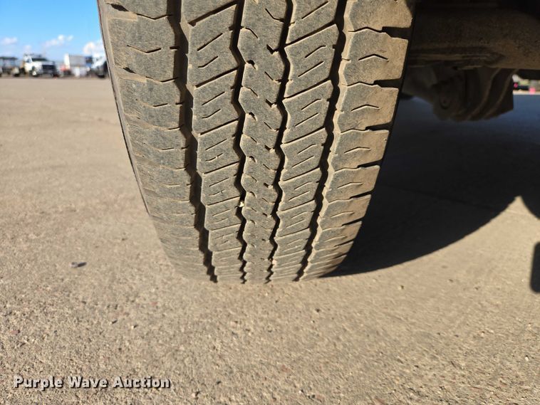 image for item EV5885 2017 RAM 3500 flatbed pickup truck