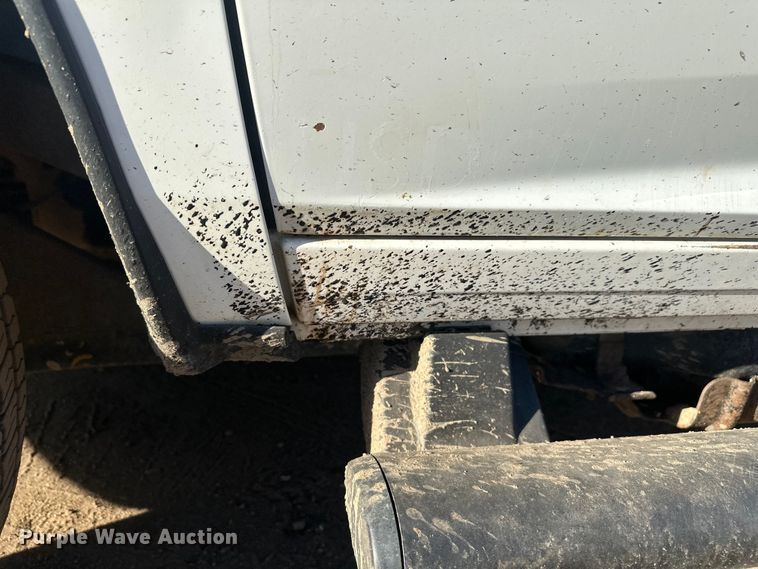 image for item EV5886 2014 RAM 3500 flatbed pickup truck