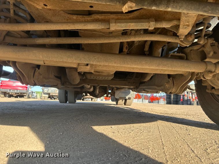 image for item EV5886 2014 RAM 3500 flatbed pickup truck