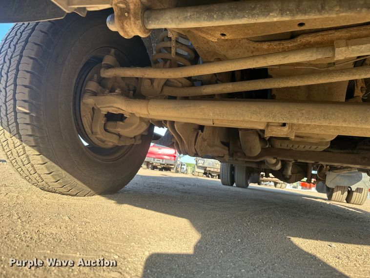 image for item EV5886 2014 RAM 3500 flatbed pickup truck