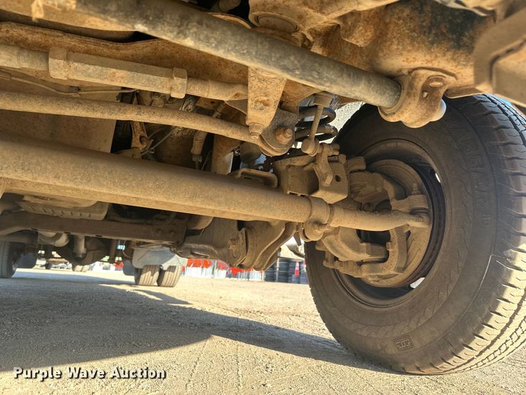 image for item EV5886 2014 RAM 3500 flatbed pickup truck