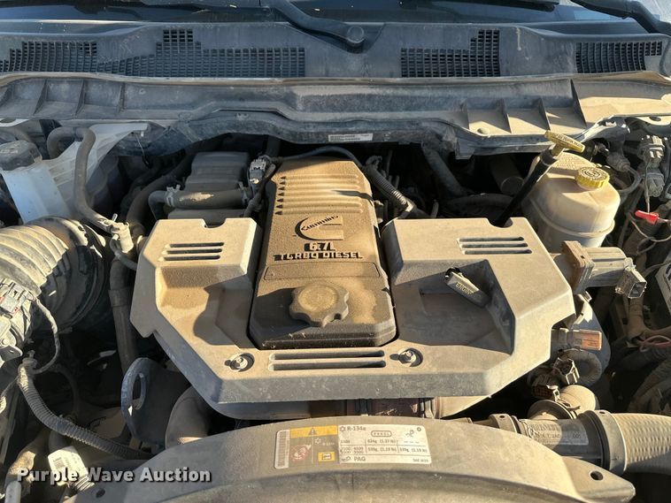 image for item EV5886 2014 RAM 3500 flatbed pickup truck