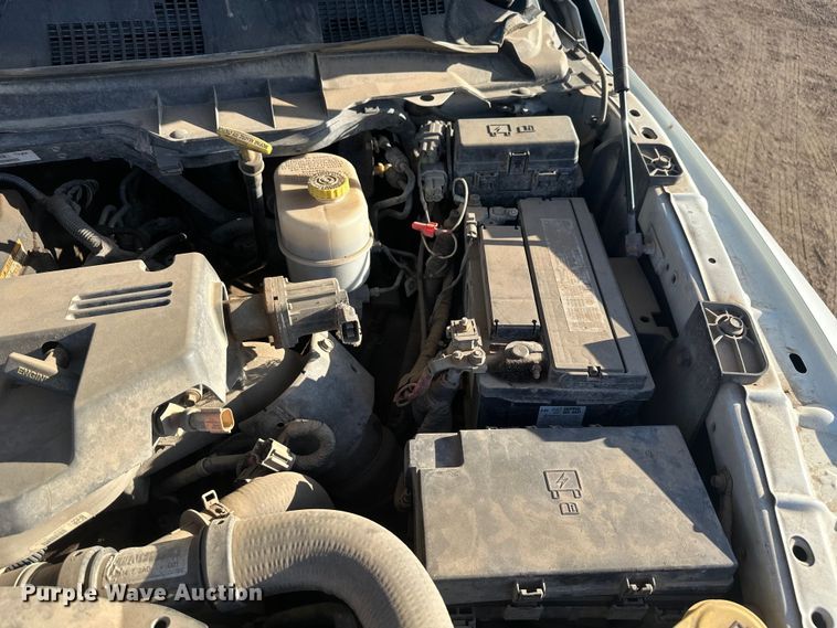 image for item EV5886 2014 RAM 3500 flatbed pickup truck