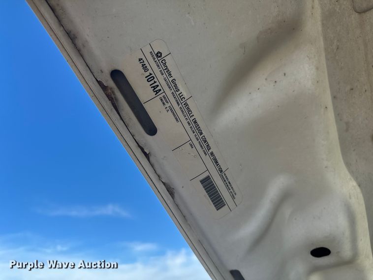 image for item EV5886 2014 RAM 3500 flatbed pickup truck