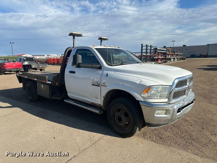 image for item EV5887 2016 RAM 3500 flatbed pickup truck