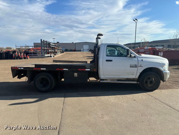 image for item EV5887 2016 RAM 3500 flatbed pickup truck