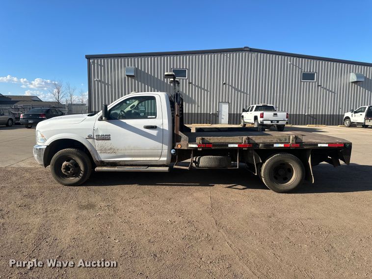image for item EV5887 2016 RAM 3500 flatbed pickup truck