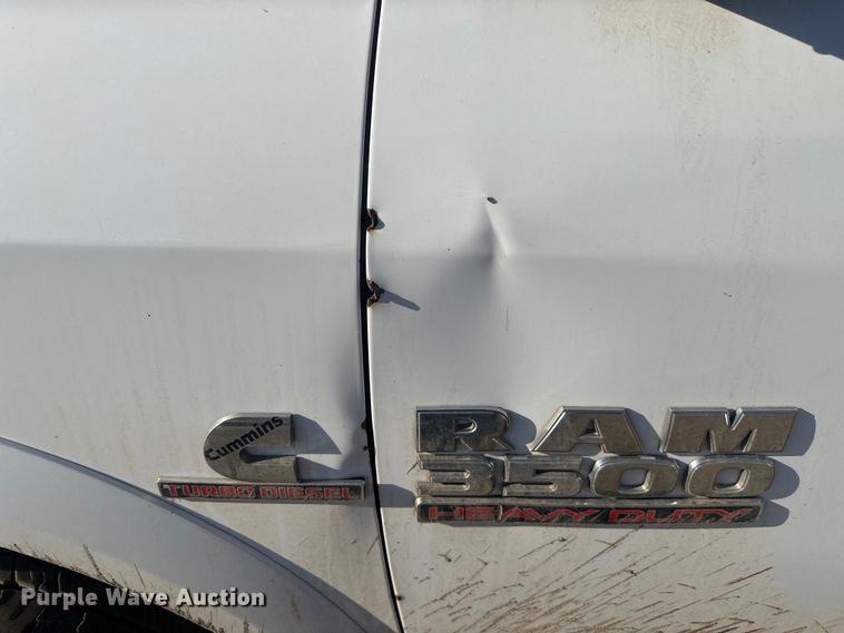 image for item EV5887 2016 RAM 3500 flatbed pickup truck