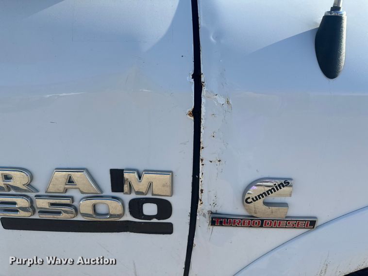 image for item EV5887 2016 RAM 3500 flatbed pickup truck