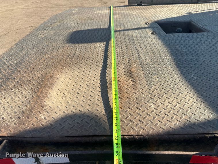 image for item EV5887 2016 RAM 3500 flatbed pickup truck
